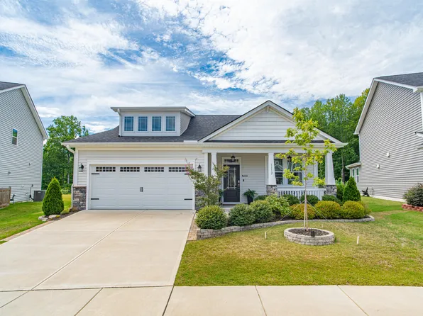 1112 Quindell Dr, Holly Springs, NC 27540