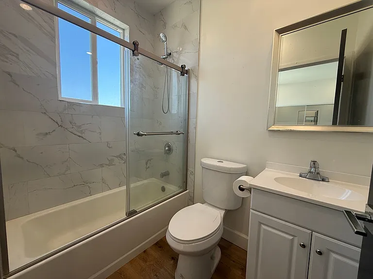 14550 Burbank Blvd #103 — Photo 13