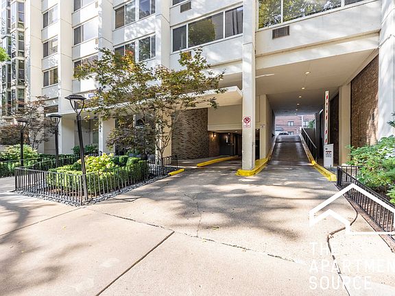 5th image of 1358 N Dearborn St #5C