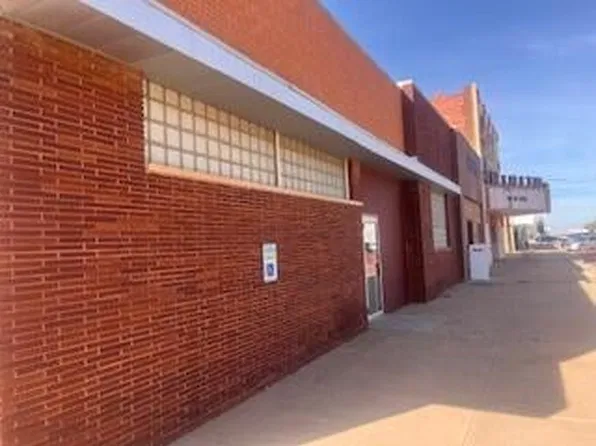 402 W Main St, Brownfield, TX 79316