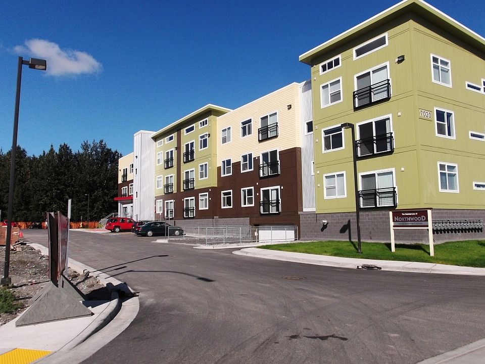 Exterior 1