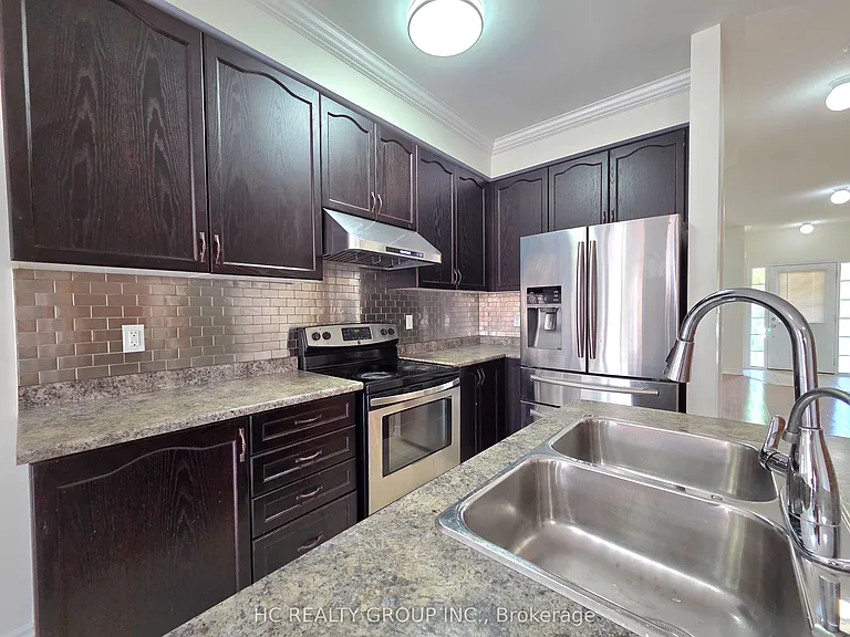 703 Hammersly Blvd — Photo 4