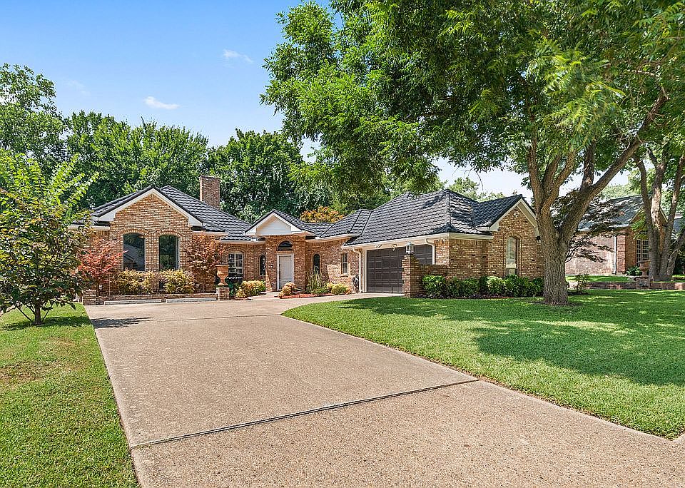 1st image of 1113 Laon Ln