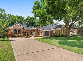 1113 Laon Ln, Desoto, TX 75115