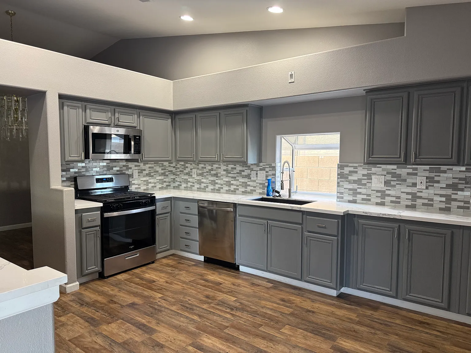 3 bed, 2207 sqft, $2,500 — Photo 1