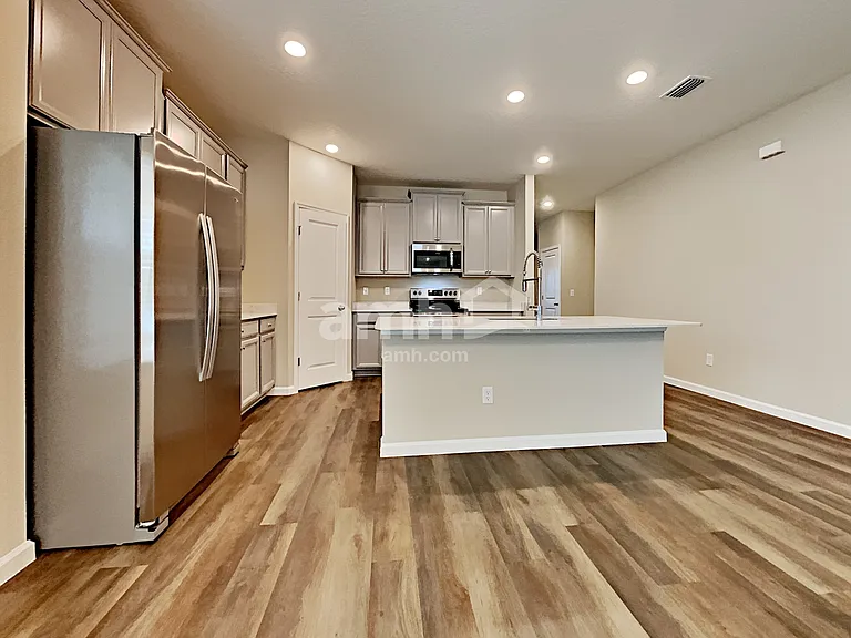 76 Spruce Point — Photo 4