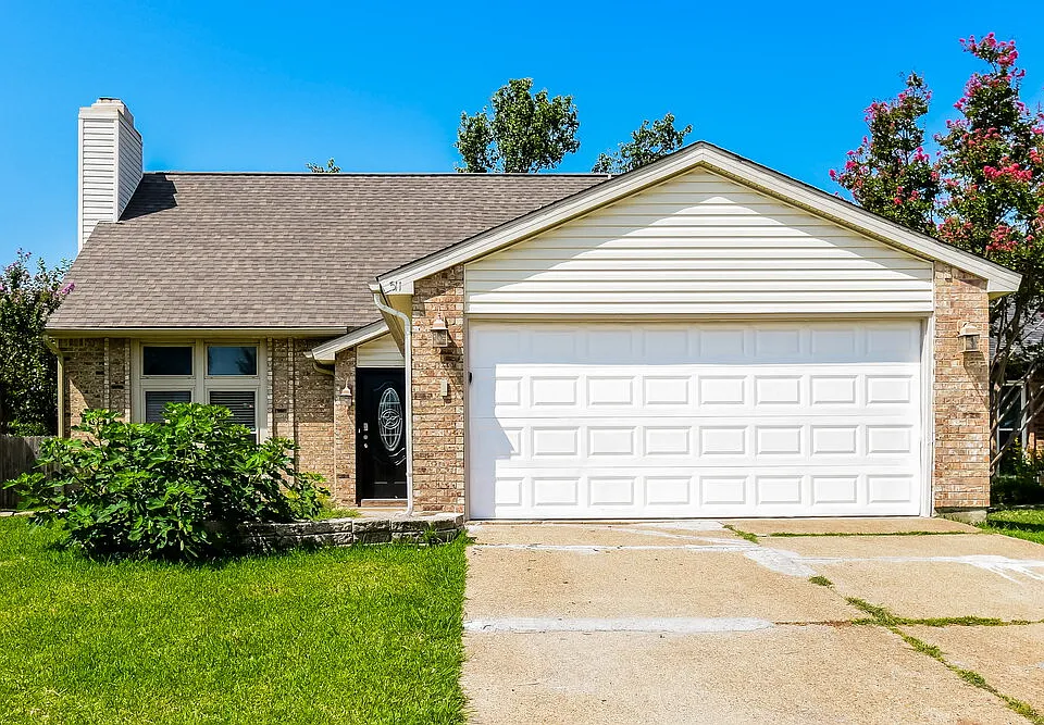 511 Rosewood Ln