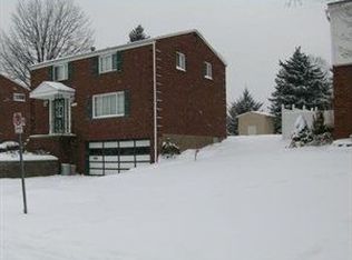 1108 Lomond Dr, Pittsburgh, PA