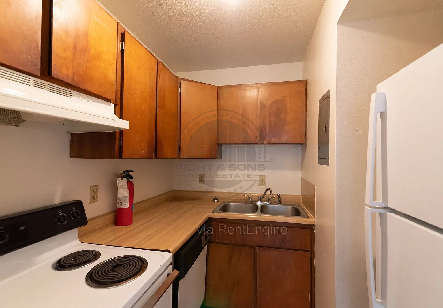 1 bed, 1.0 bath, 492 sqft, $825 — Photo 2