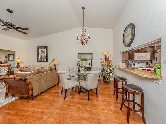 5th image of 863 Country Club Cir #69