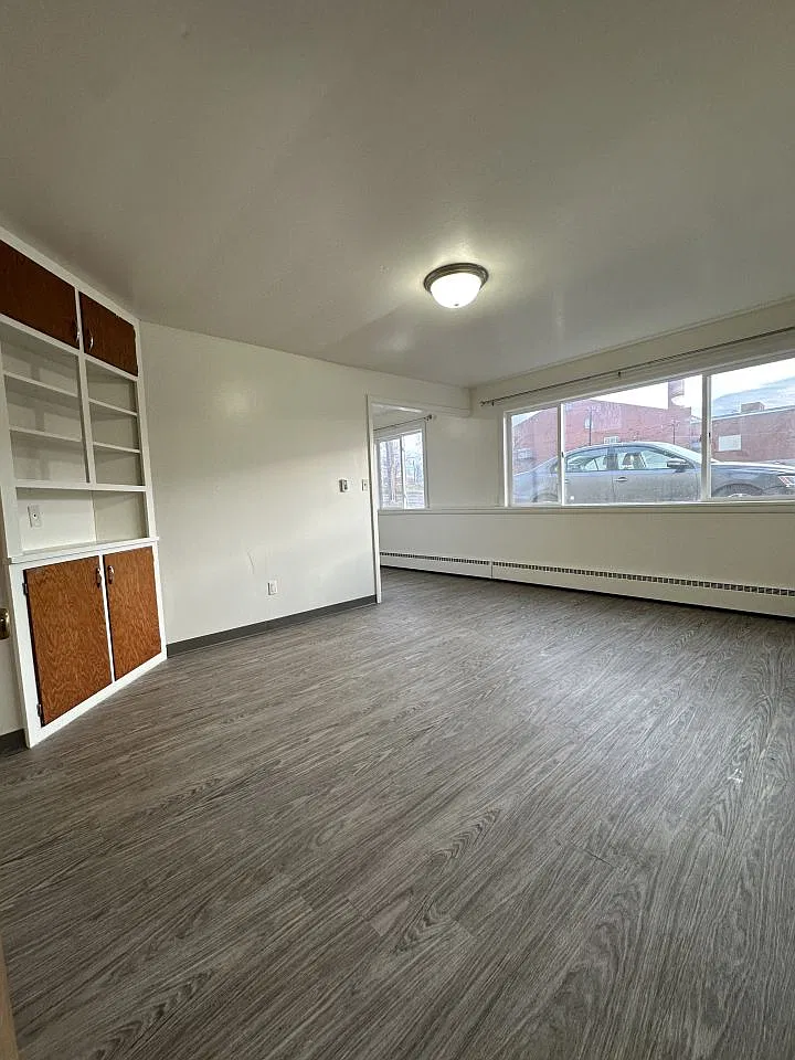 1 bed, 1.0 bath, $795 — Photo 2