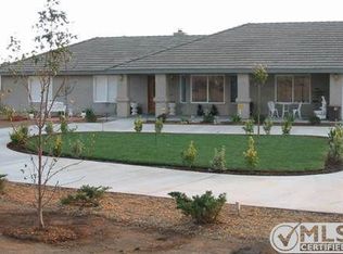 9750 Mesquite St, Oak Hills, CA 92344
