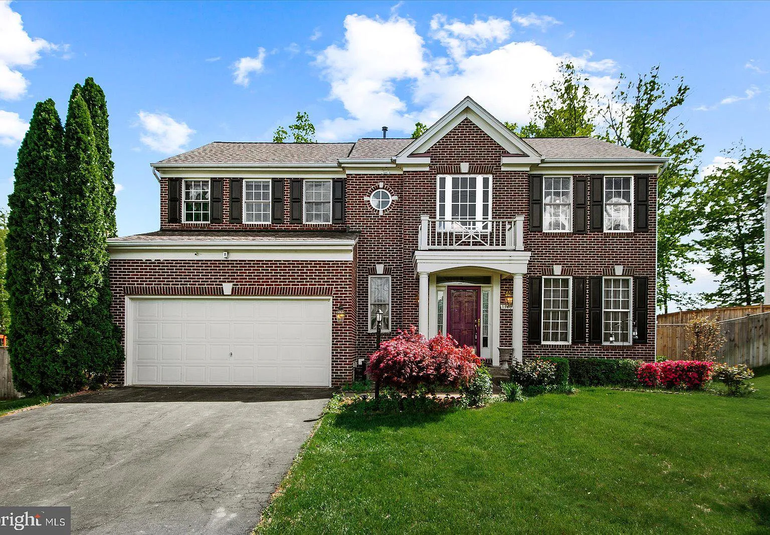 4 bed, 3.5 bath, 2404 sqft, $3,799 — Photo 2