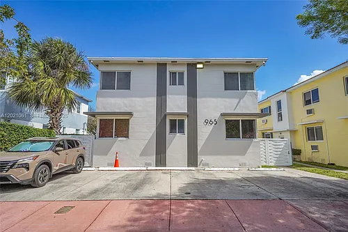 965 Bay Dr #6 Photo 1
