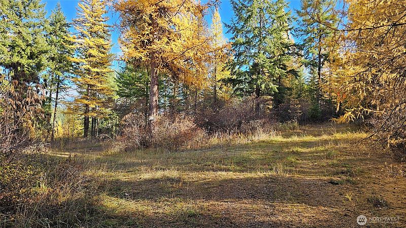 2nd image of 700 L Dry Gulch Road