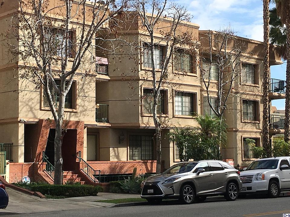 1st image of 426 N Maryland Ave Unit 204