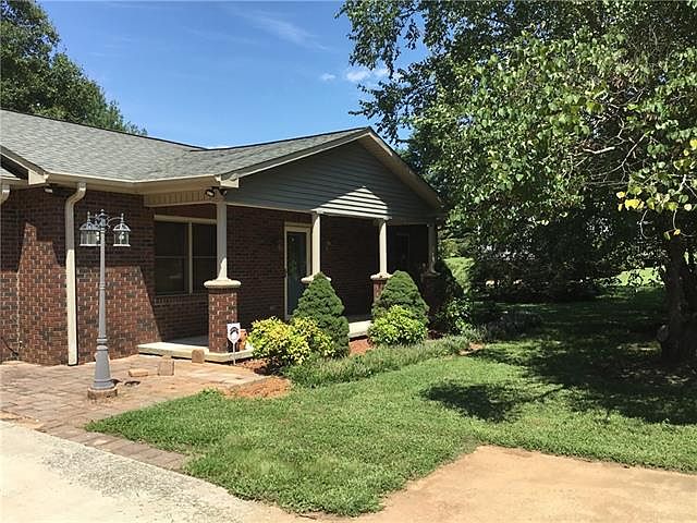 1st image of 2561 Buford Dr