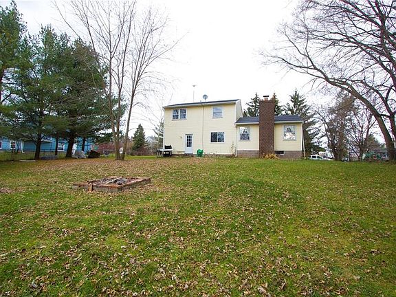 2nd image of 1307 Brookedge Dr