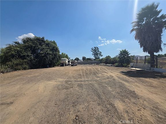 3rd image of 21321 Cajalco Rd