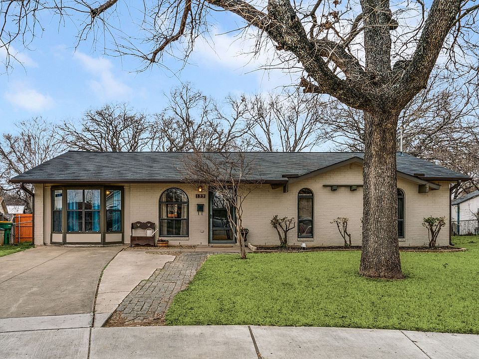1st image of 133 Redwood Pl