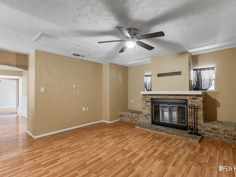 216 Dirks Dr — Photo 9
