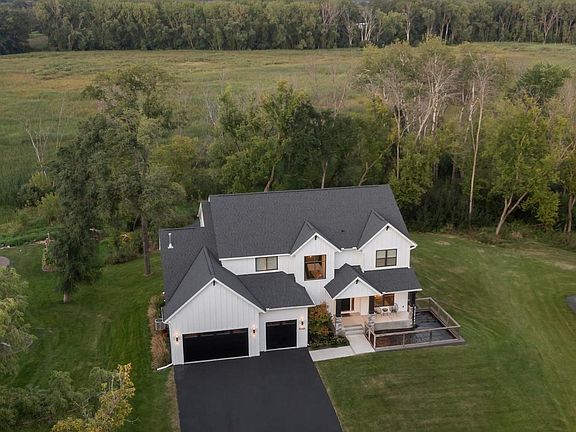 2nd image of 15484 Minnetonka Blvd