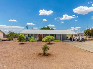 706 N Thunderbird Dr, Apache Junction, AZ 85120