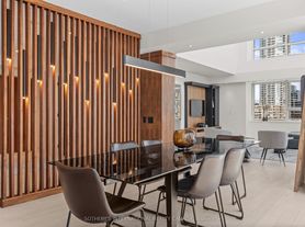 500 Queens Quay W