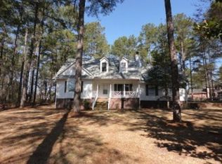 291 Pineridge Dr, Cameron, NC 28326