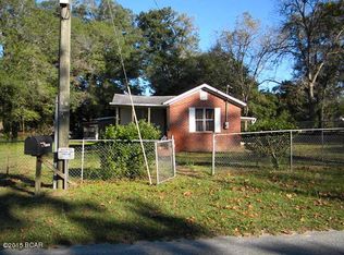 621 Grove St, Chipley, FL 32428