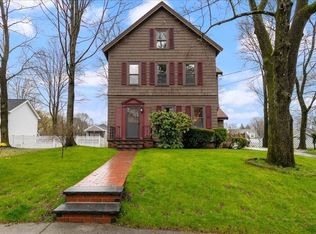 76 Village St, Reading, MA 01867
