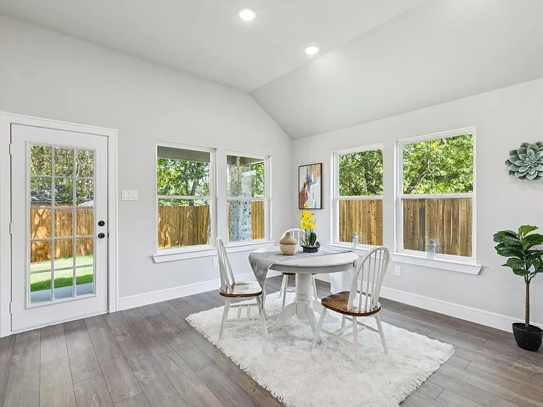512 Frazier St — Photo 11