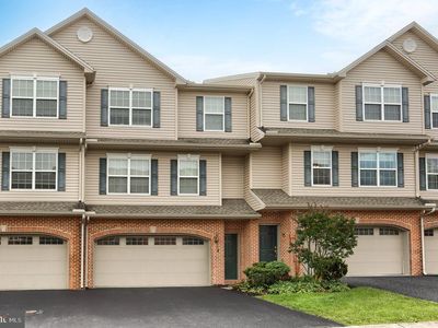 8 Vista Cir, Lemoyne, PA, 17043