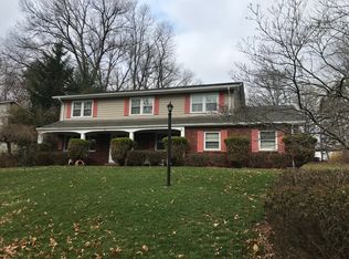 29 Lawrence Pl, Chestnut Ridge, NY 10977