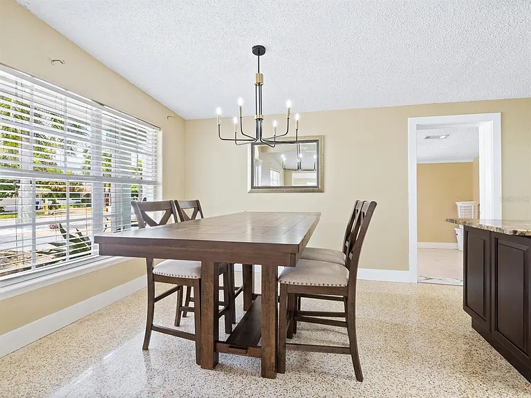 3115 Bay Dr — Photo 6