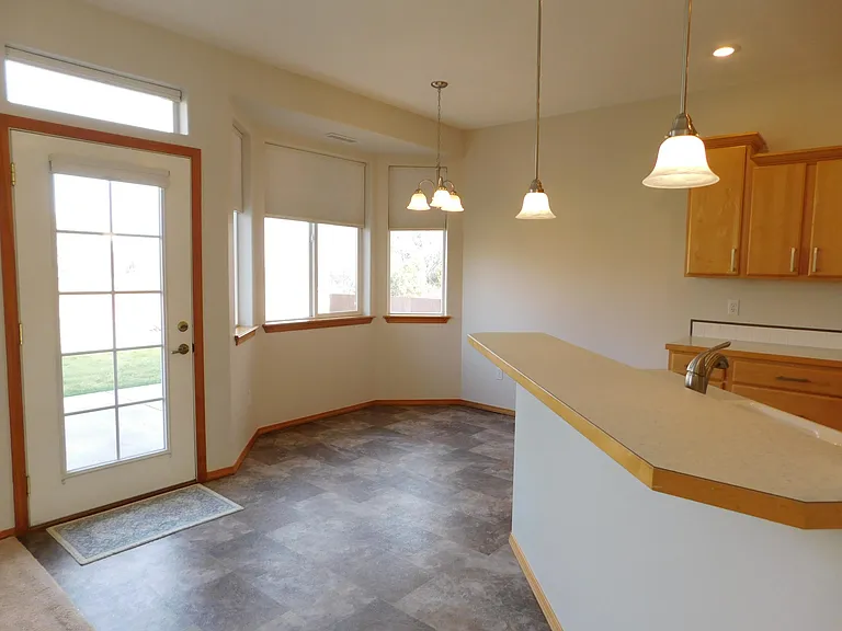 2758 Rue Ct — Photo 20
