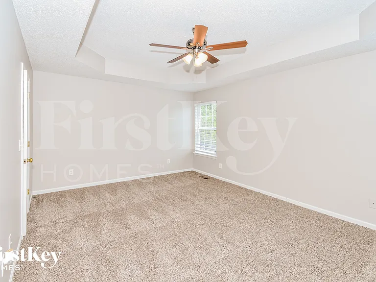 209 Oakwood Pl — Photo 7