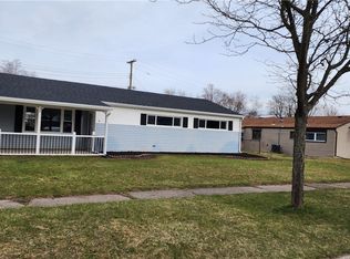 95 Fairview Dr, Depew, NY