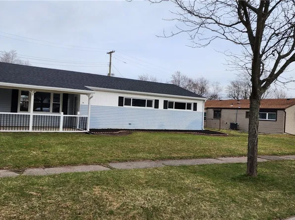 95 Fairview Dr, Depew, NY 14043