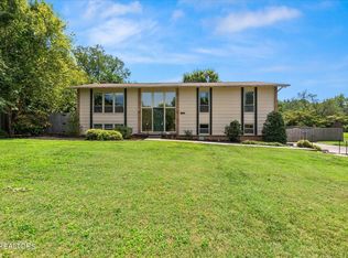 10704 Pinedale Dr, Knoxville, TN 37922