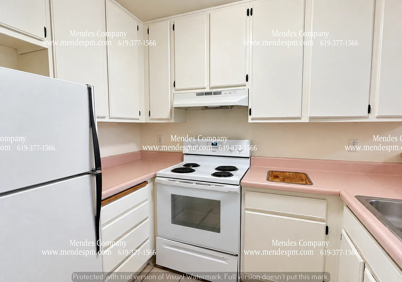 Lakeside Courtyard Apartments — Photo 2