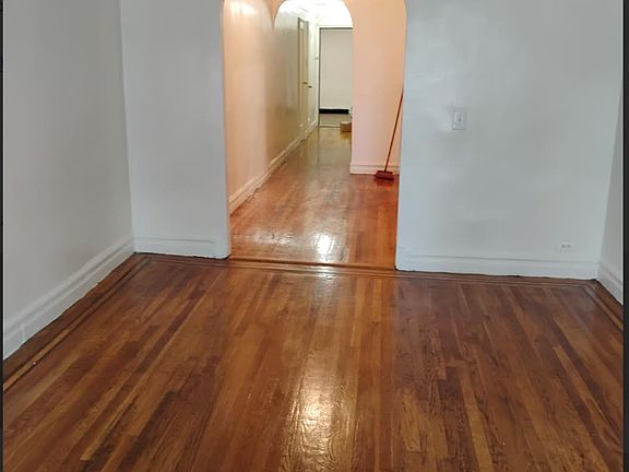 3rd image of 660 E 242nd St APT 4F