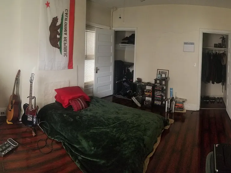 4742 Friendship Ave #3 — Photo 2