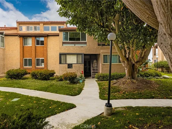 17110 Bluewater Ln, Huntington Beach, CA 92649