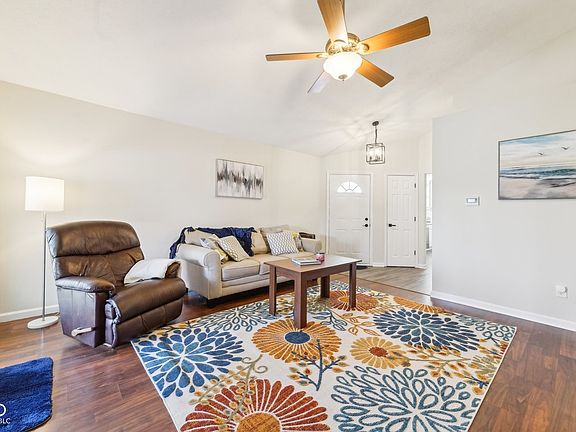 4th image of 2709 Dawnlake Dr