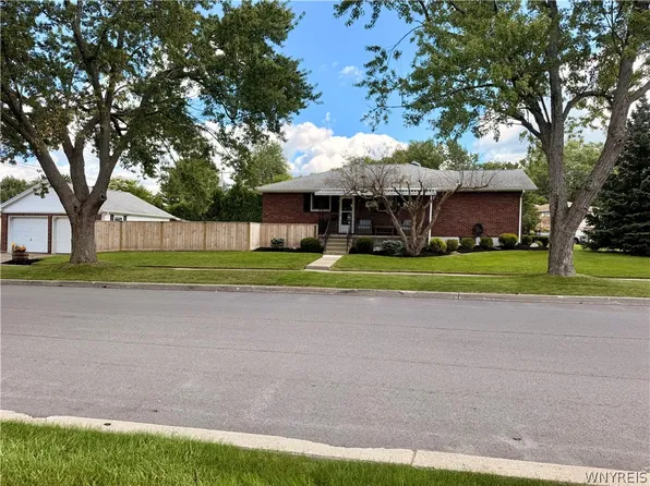 7 Greenhill Ter, Buffalo, NY 14224