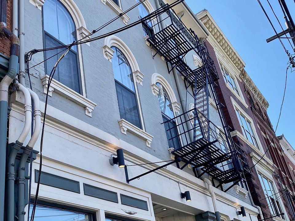 Building Photo 5