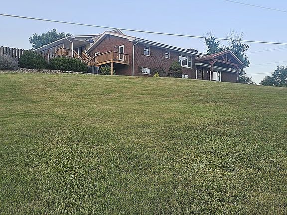 Exterior Front/Side View