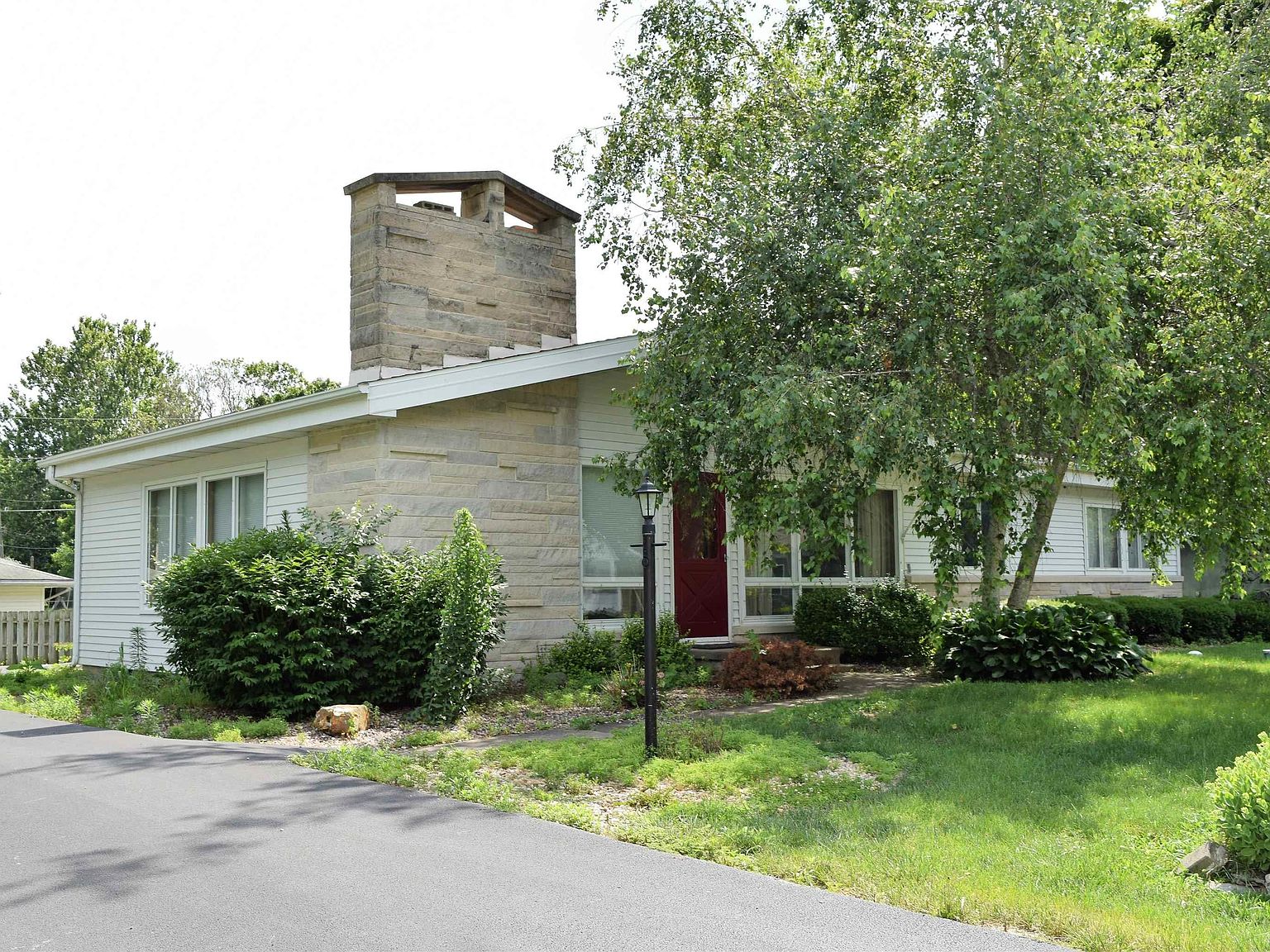 103 W South St, Avon, IL 61415 Zillow