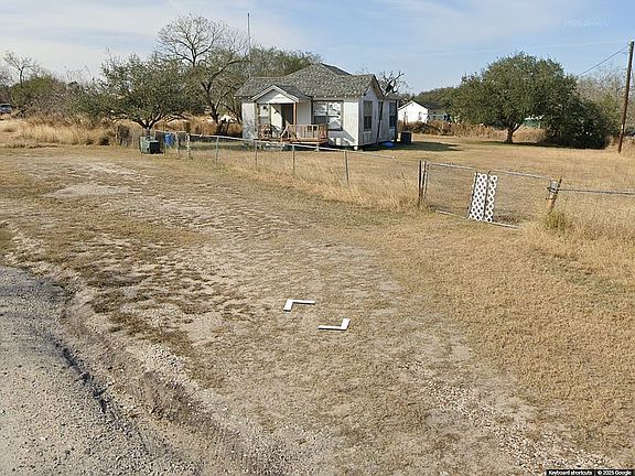 3rd image of 5563 Catherine Dr